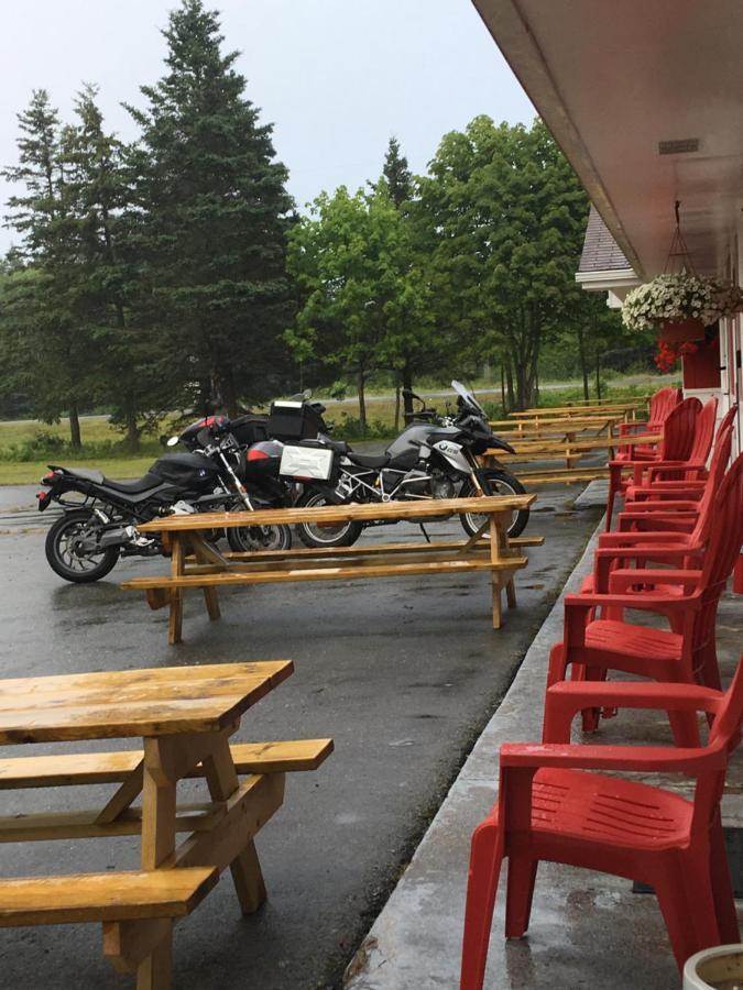 Webbers Lake Charlotte Motel Queen And Double Bed Buitenkant foto