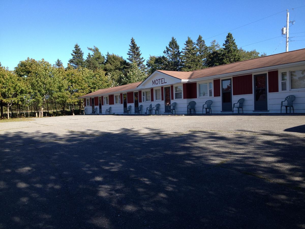 Webbers Lake Charlotte Motel Queen And Double Bed Buitenkant foto